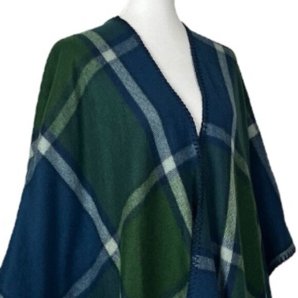 Woolrich Cape Cardigan Blanket Wrap Shawl Blue Green Plaid Women’s One Size - Picture 7 of 13